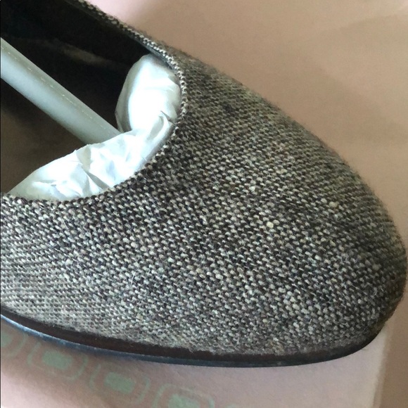 Brown Textured Heels (New) - Picture 2 of 3